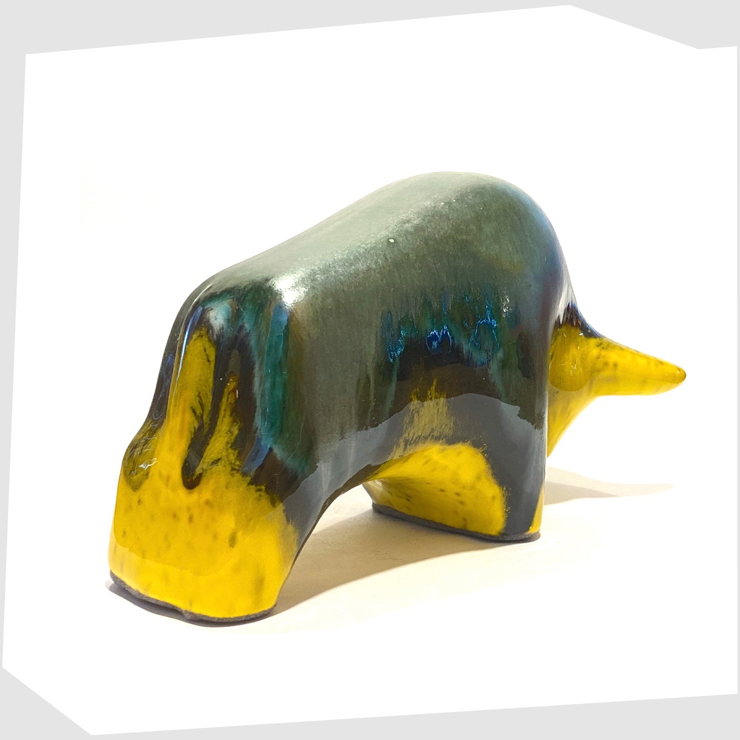 rear drip glaze on the otto keramik ceramic bull scupture in green over yellow colour way