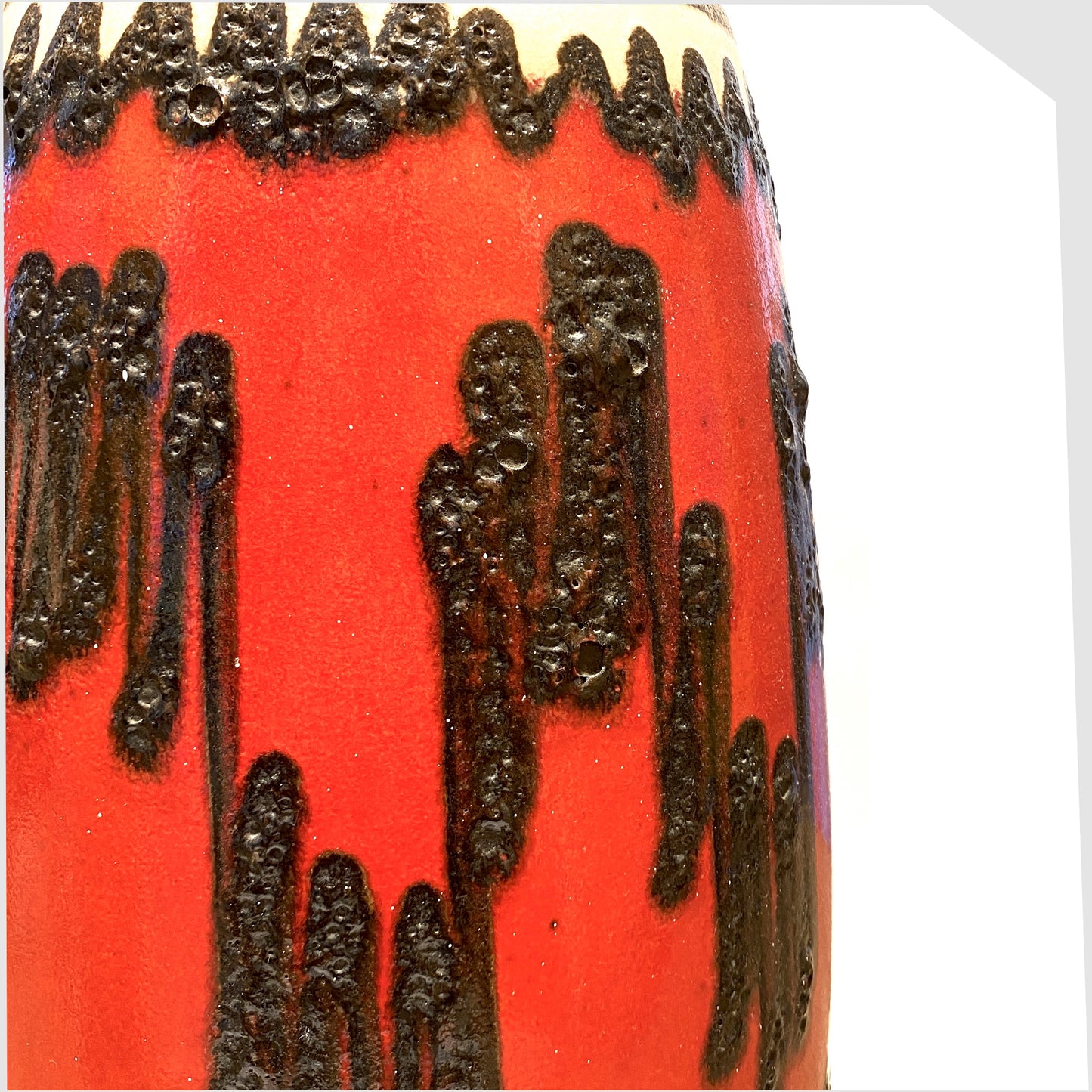 zig zagging fat lava the volcanic red XL scheurich keramik 284-47 floor vase