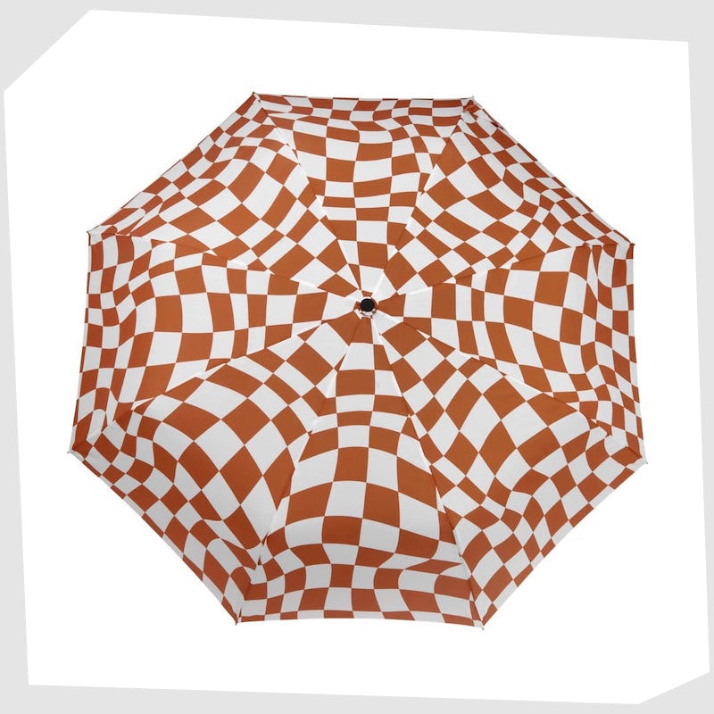 open-canopy-of-the-original-duckhead-umbrella-in-peanut-butter-checkers-pattern