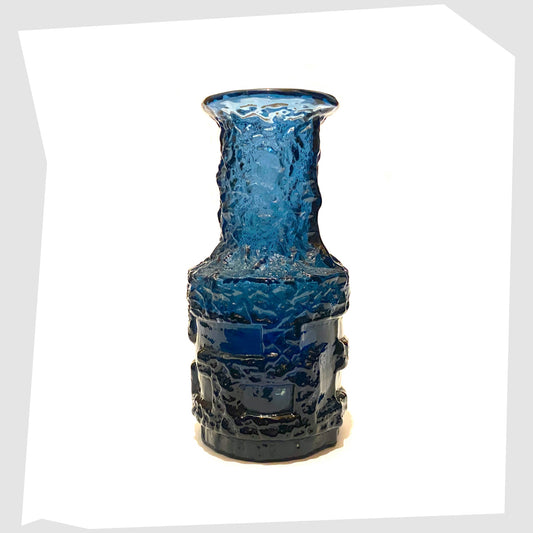 vintage-ruda-glasbruk-cobalt-vase-by-gote-augustsson