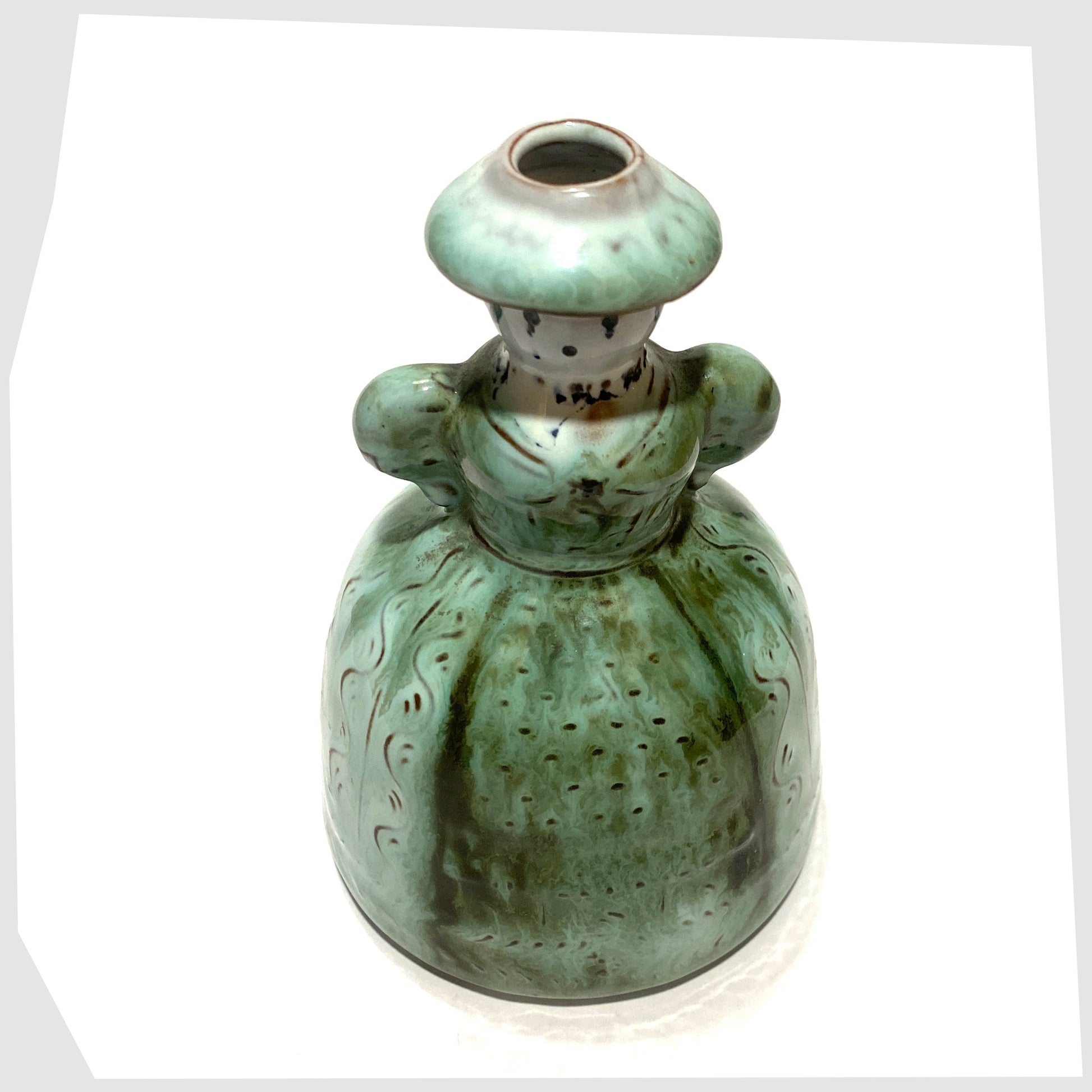 top rim of the figurative ceramic candleholder by Gudrun Baudisch-Wittke at Hallstatt Keramik, Austria