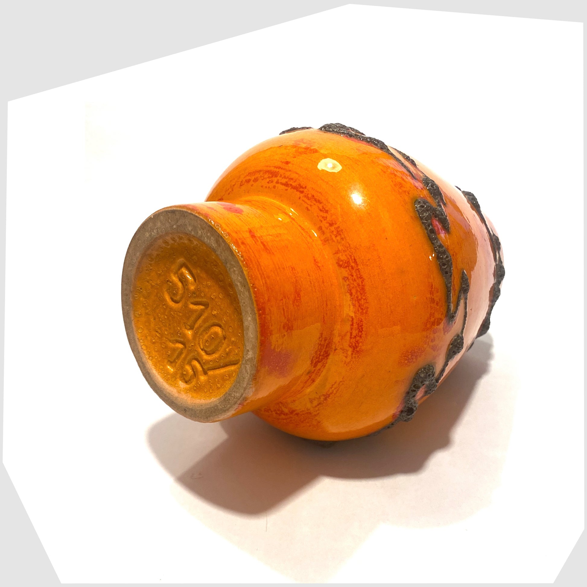 base of the walter gerhards ceramic vase in orange, marked model 510/15
