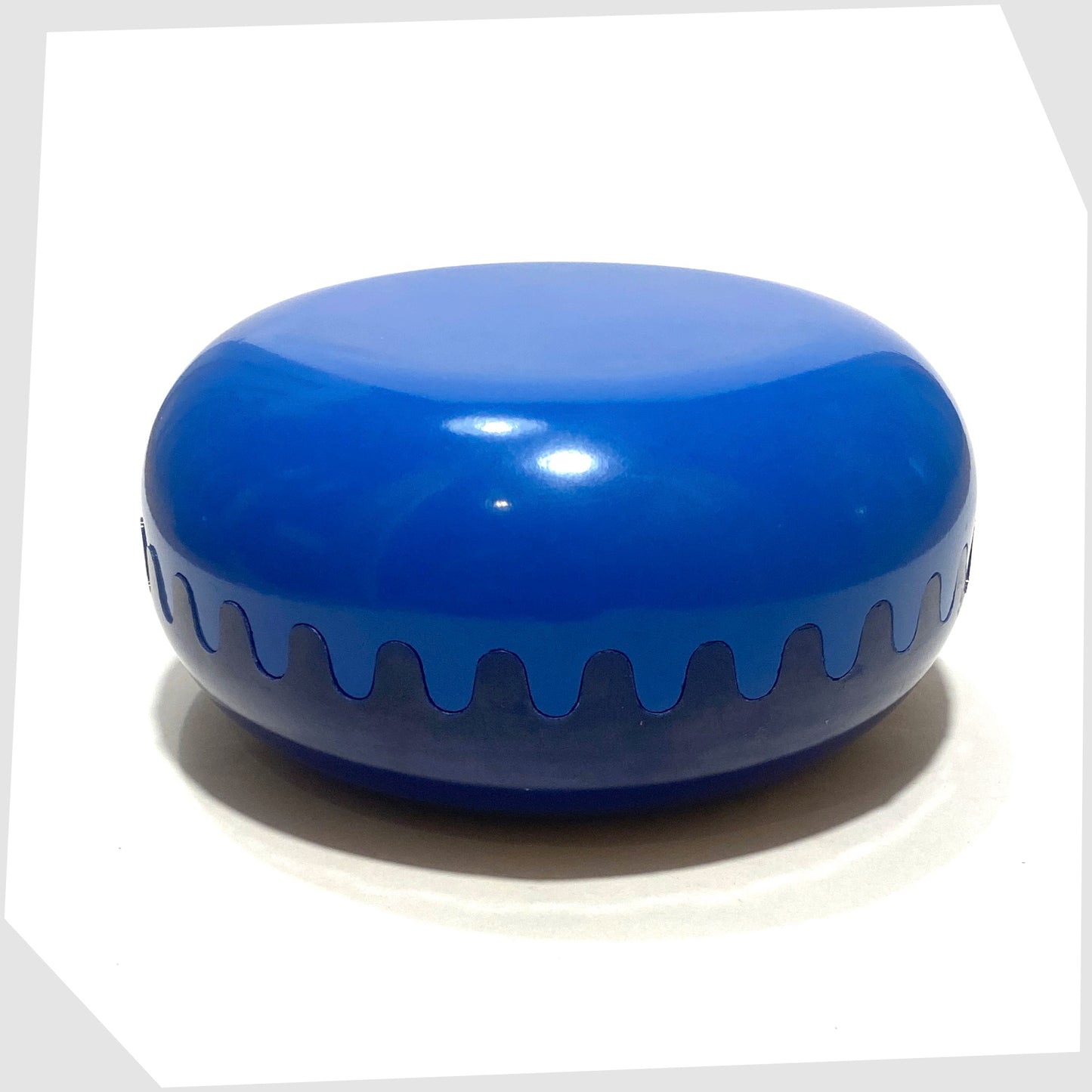 Vintage Alan Fletcher Clam Ashtray in Blue and Navy colourway
