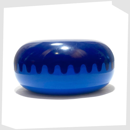Alan Fletcher Clam Ashtray in Blue and Navy colourway