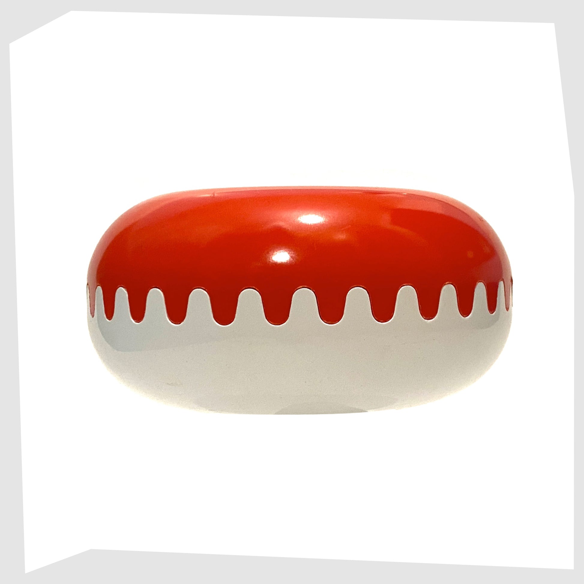 alan-fletcher-designed-clam-ashtray-in-red-and-white