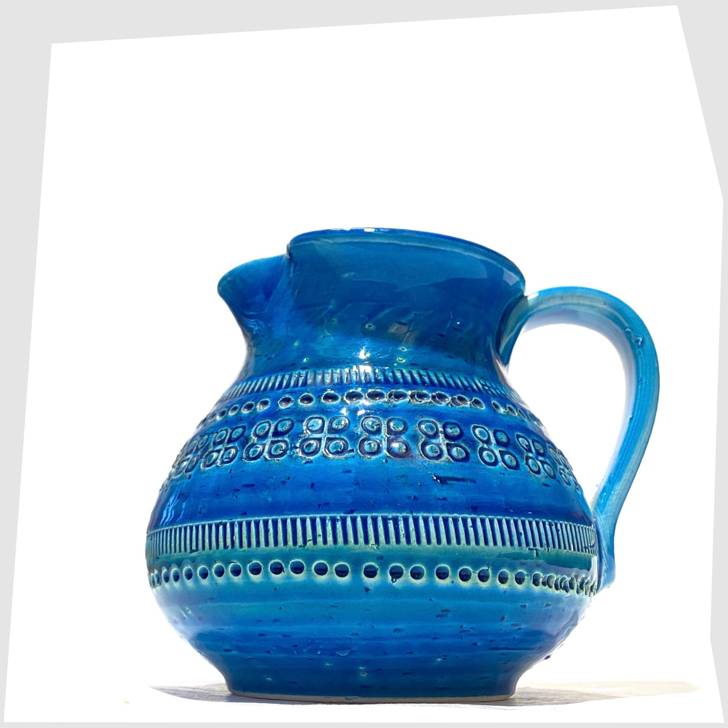 1970s Flavia Montelupo/Bitossi Vase in iconic blue glaze with impressed markings, shown on a white background