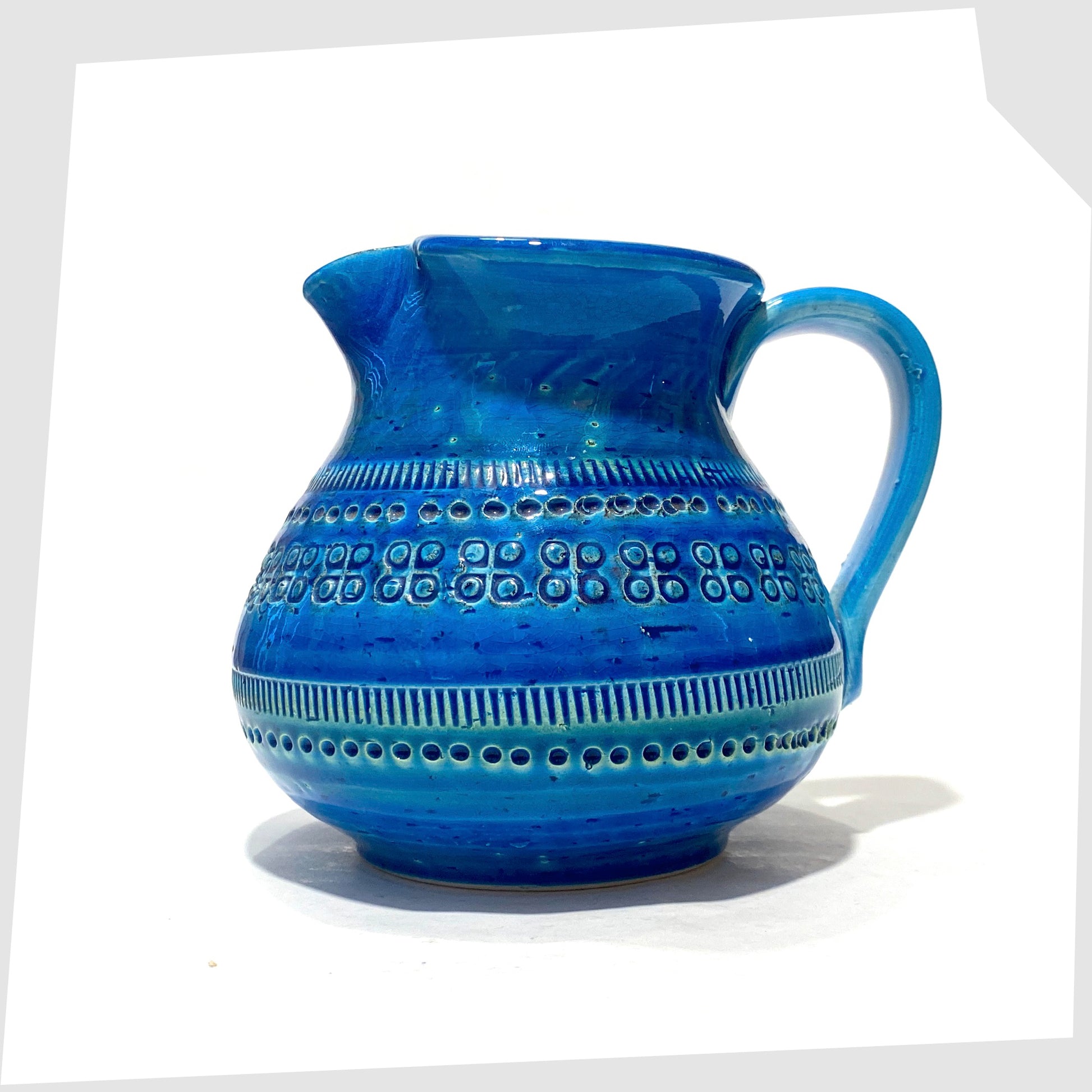 Flavia Montelupo/Bitossi Vase in iconic blue glaze with impressed markings, shown on a white background
