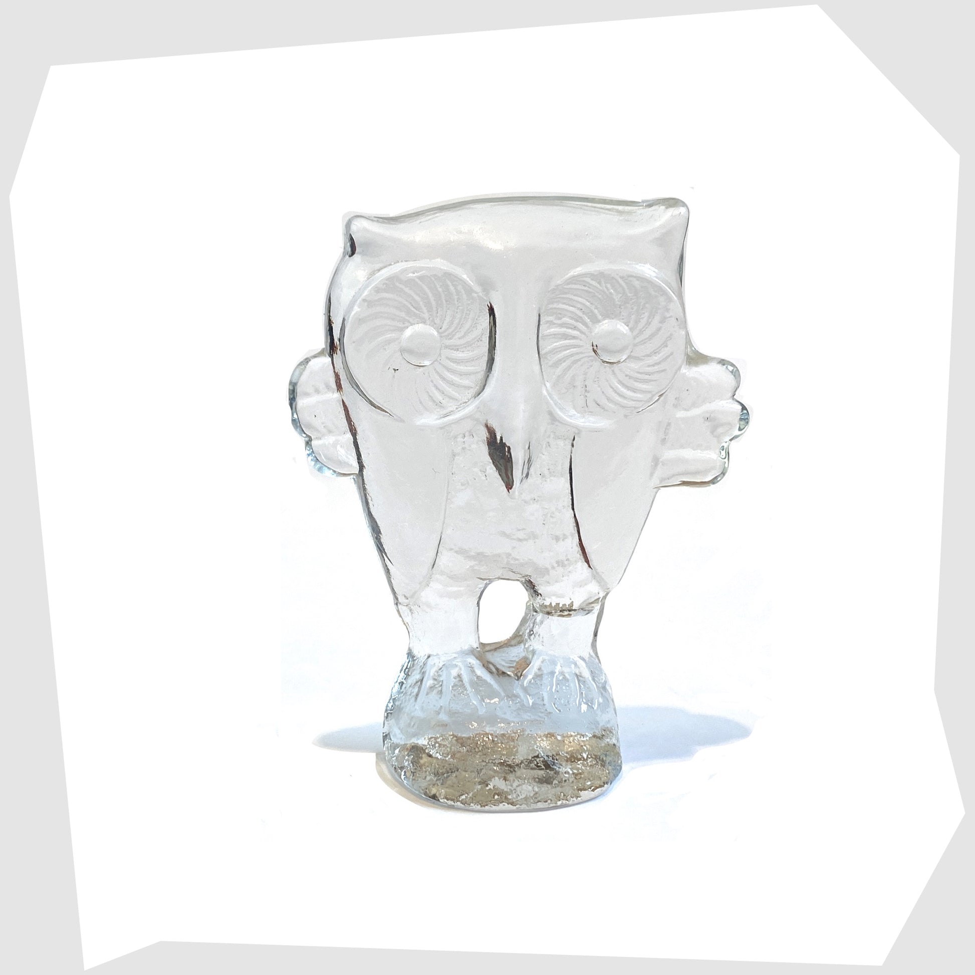 boda-kosta-zoo-series-glass-owl-designed-by-erik-hoglund