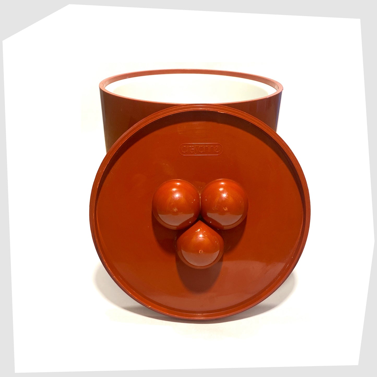 crayonne input ice bucket in burgundy red colour way
