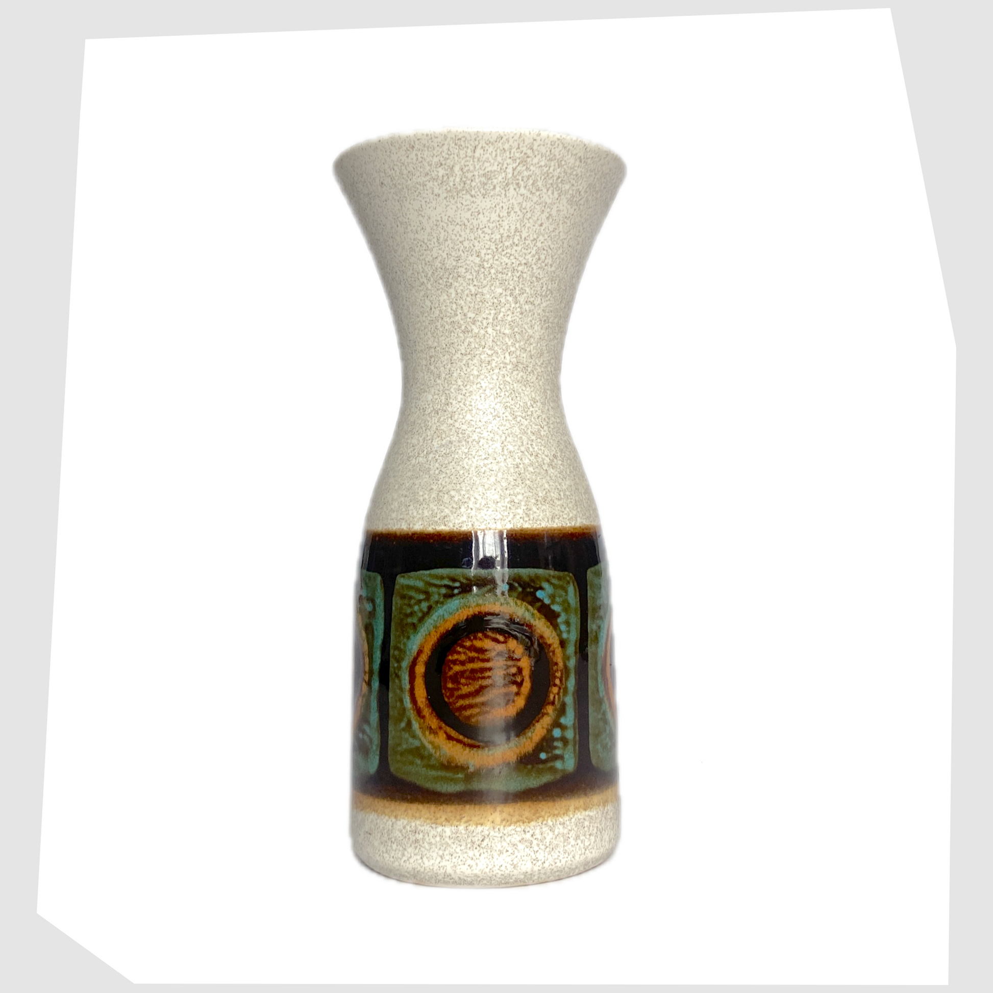 dumler-and-breiden-hand-painted-vase-with-amber-and-green-circles-pattern