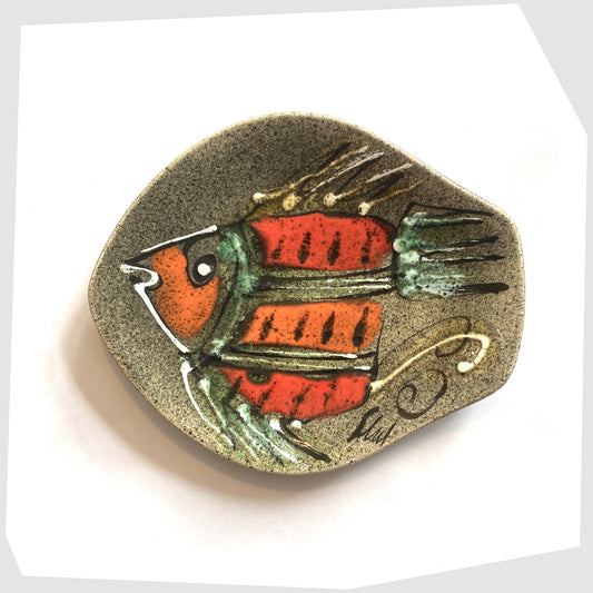 decorative plate with an artistic fish design in red, orange and green glaze by CAB (creations auge bretagne), signed Gehel