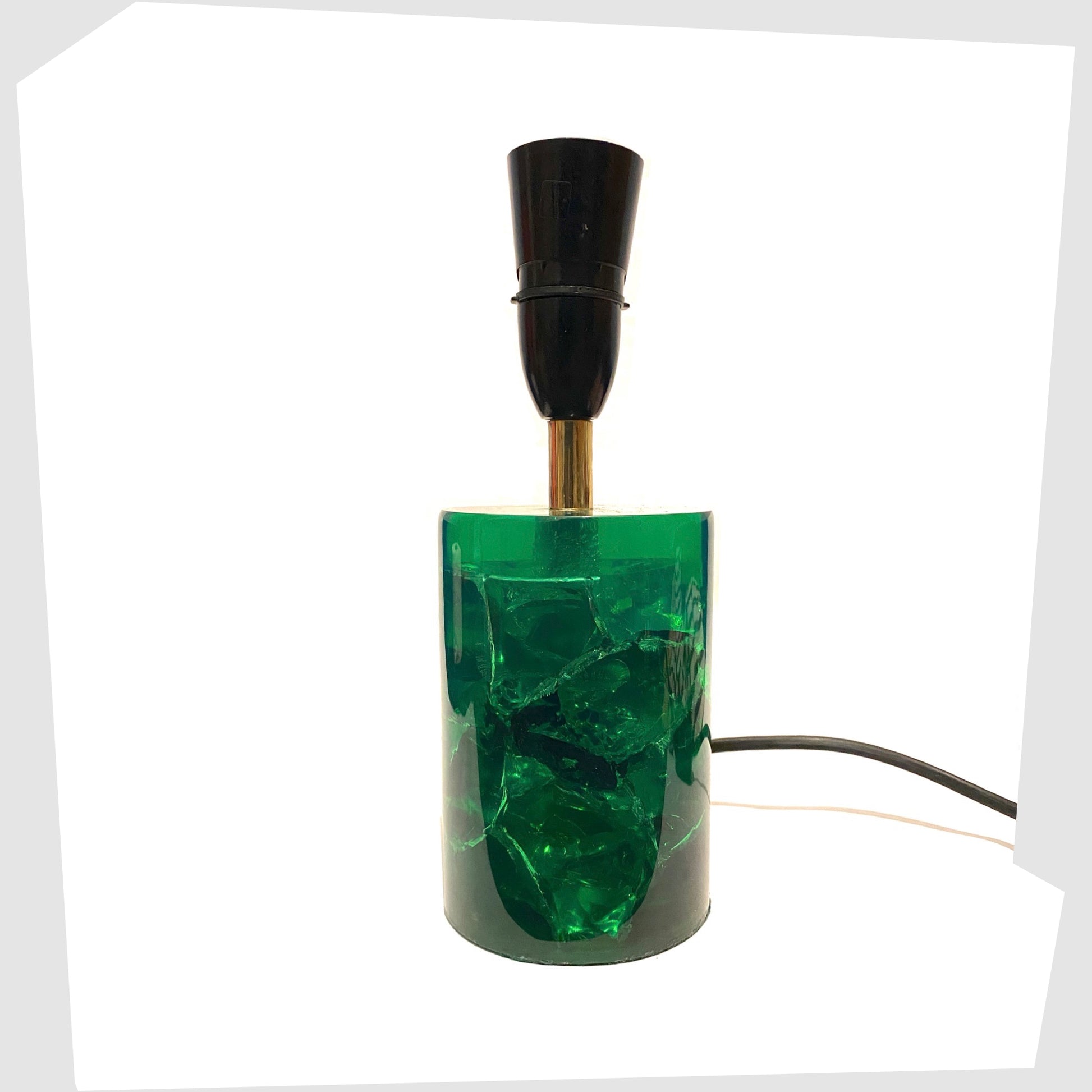 green-shattaline-table-lamp-base-in-green-crushed-ice-resin