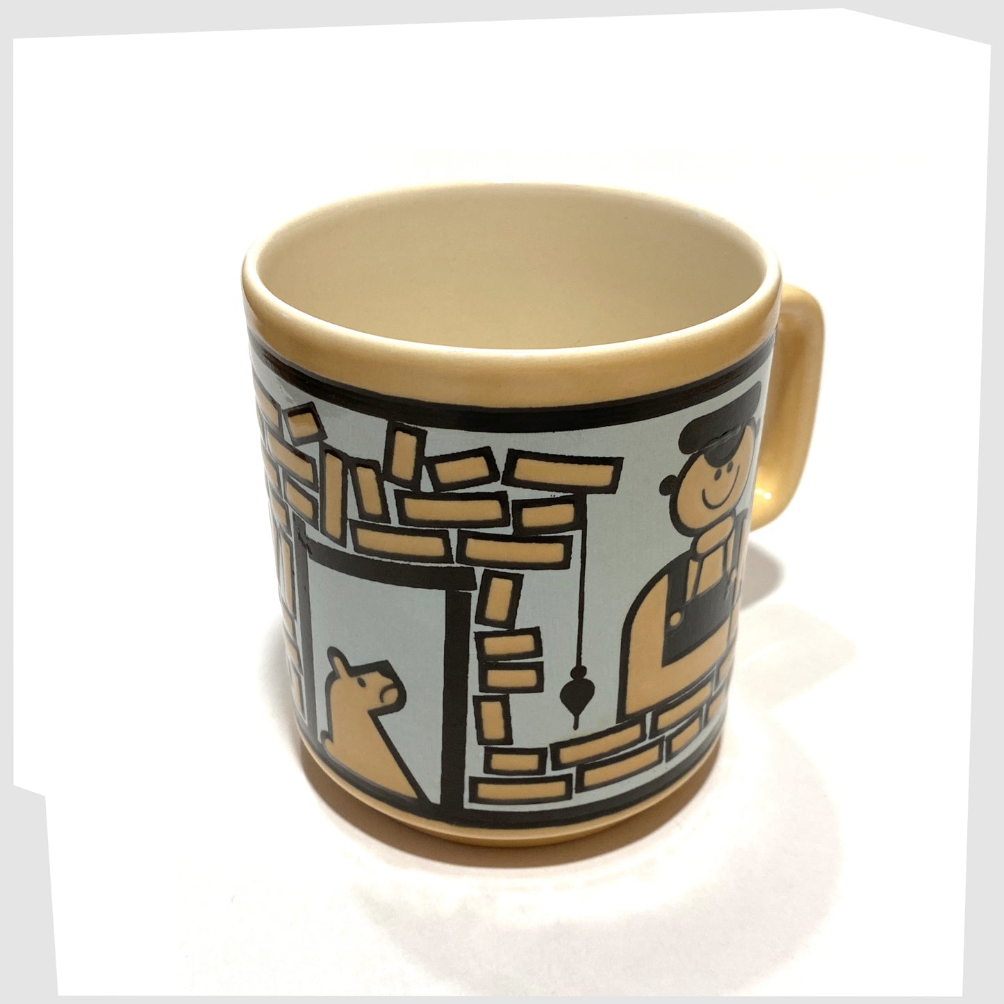 top rim of the Hornsea Pottery The Worlds Best Builder ceramic mug with John Clappisons illustration