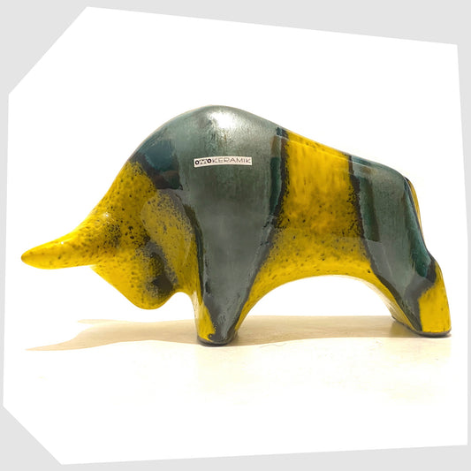 otto-keramik-bull-in-yellow-and-sea-green-brazil-glaze