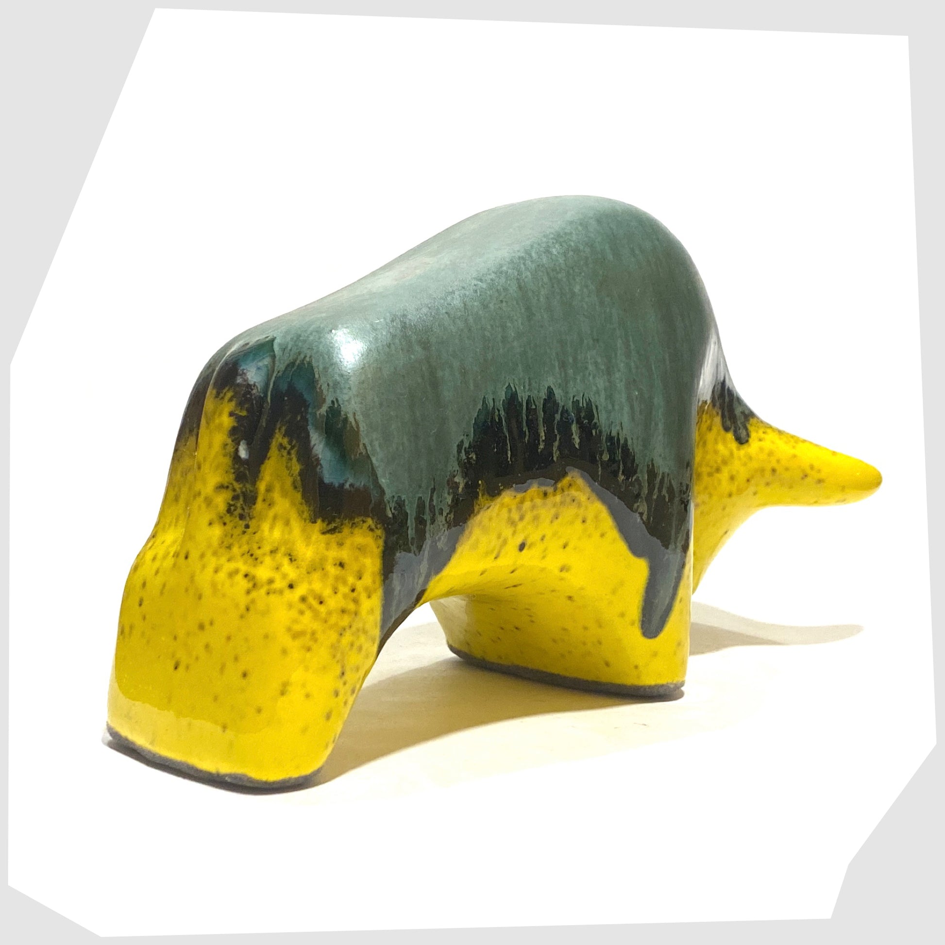 rear drip glaze on the otto keramik ceramic bull scupture in green over yellow colour way