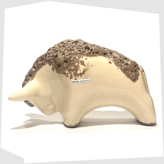 otto keramik bull in off-white glaze with brown fat lava along the spine