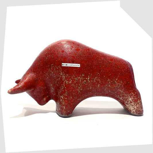 otto keramik bull in red and sand coloured speckle glaze