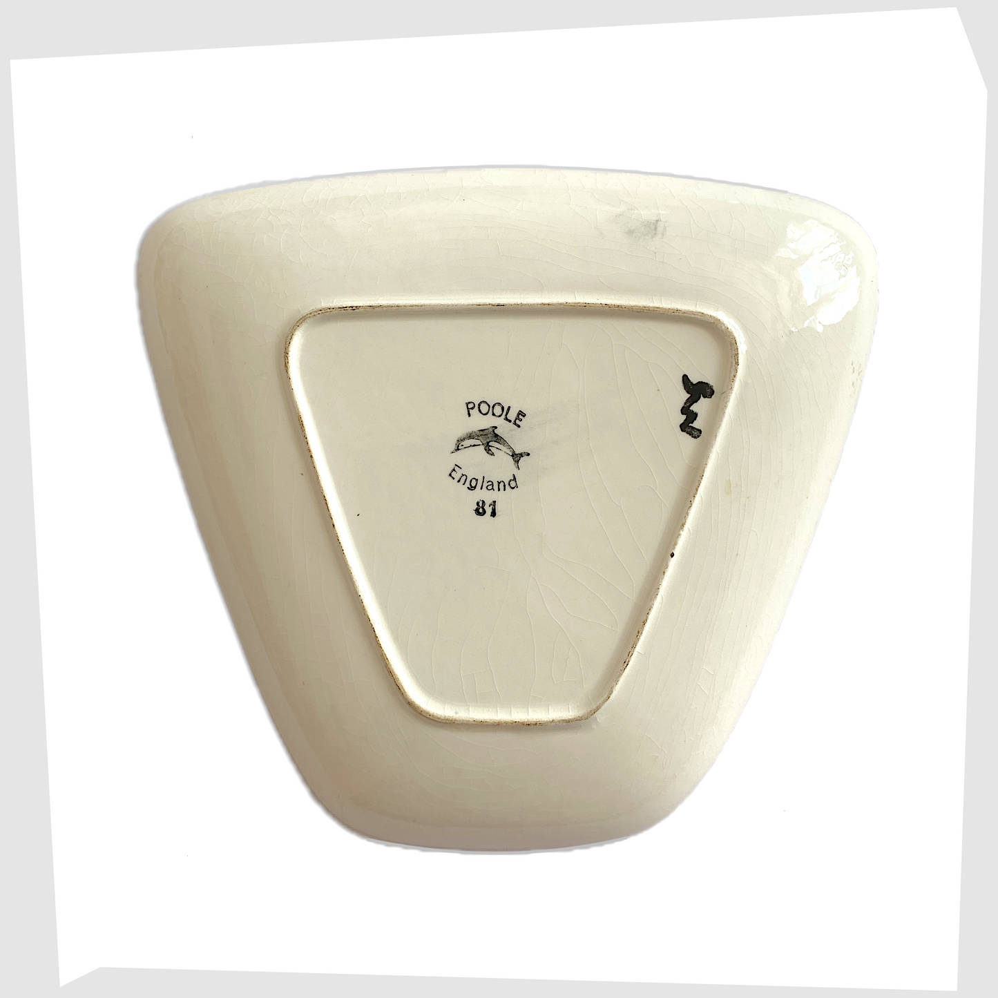 rear of the poole pottery delphis dish, shape 81