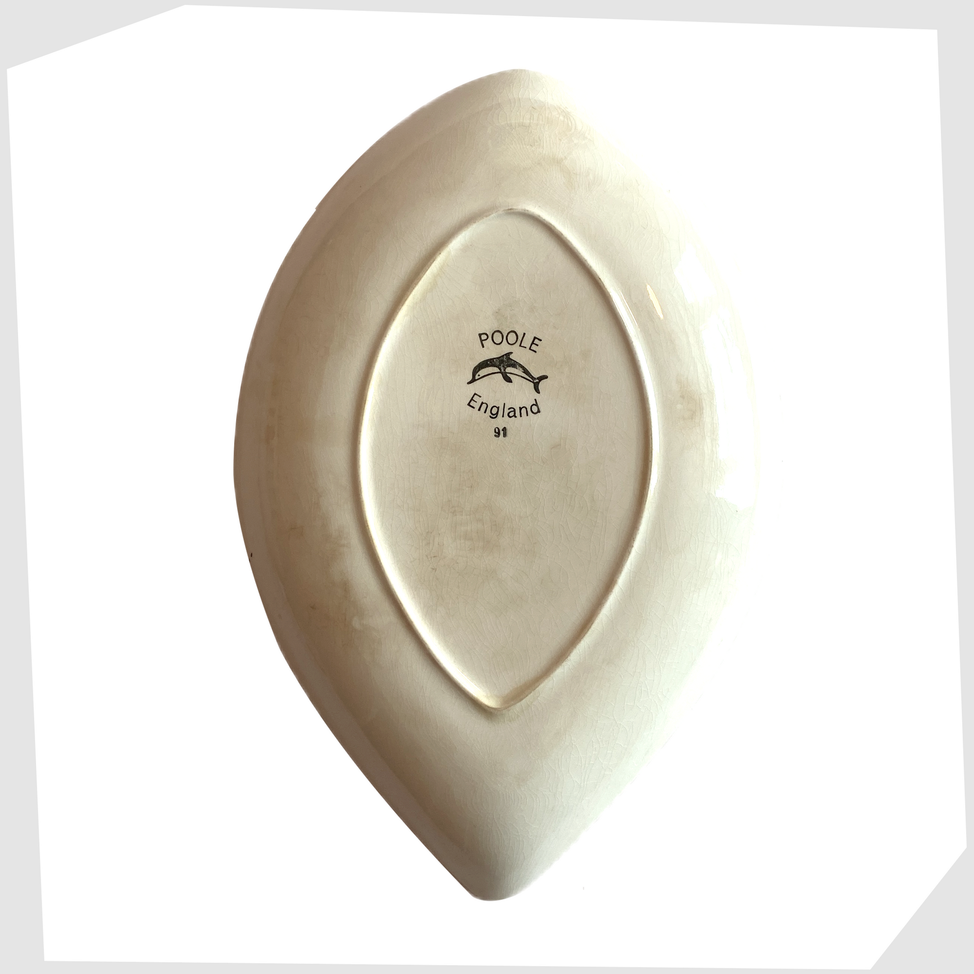 rear of the Poole Pottery Delphis Teardrop Dish, shape 91