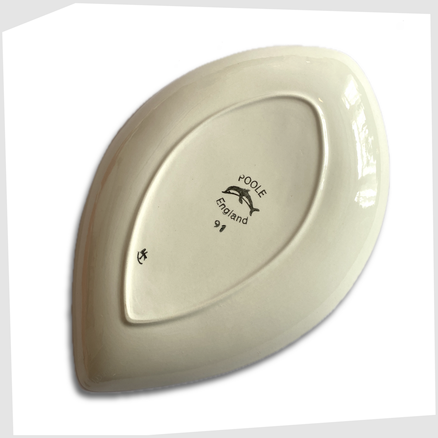 rear of the poole pottery delphis teardrop dish by andree fontana