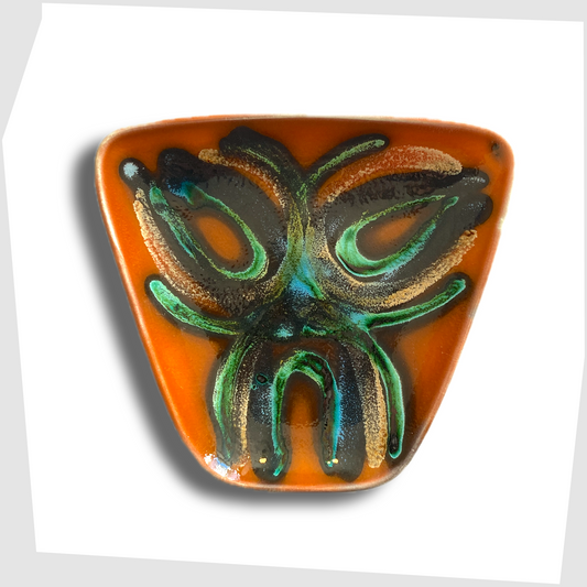 Poole Pottery Dish, Shape 81, by Particia Wells finished in a vibrant orange with artistic lines of black and green glaze