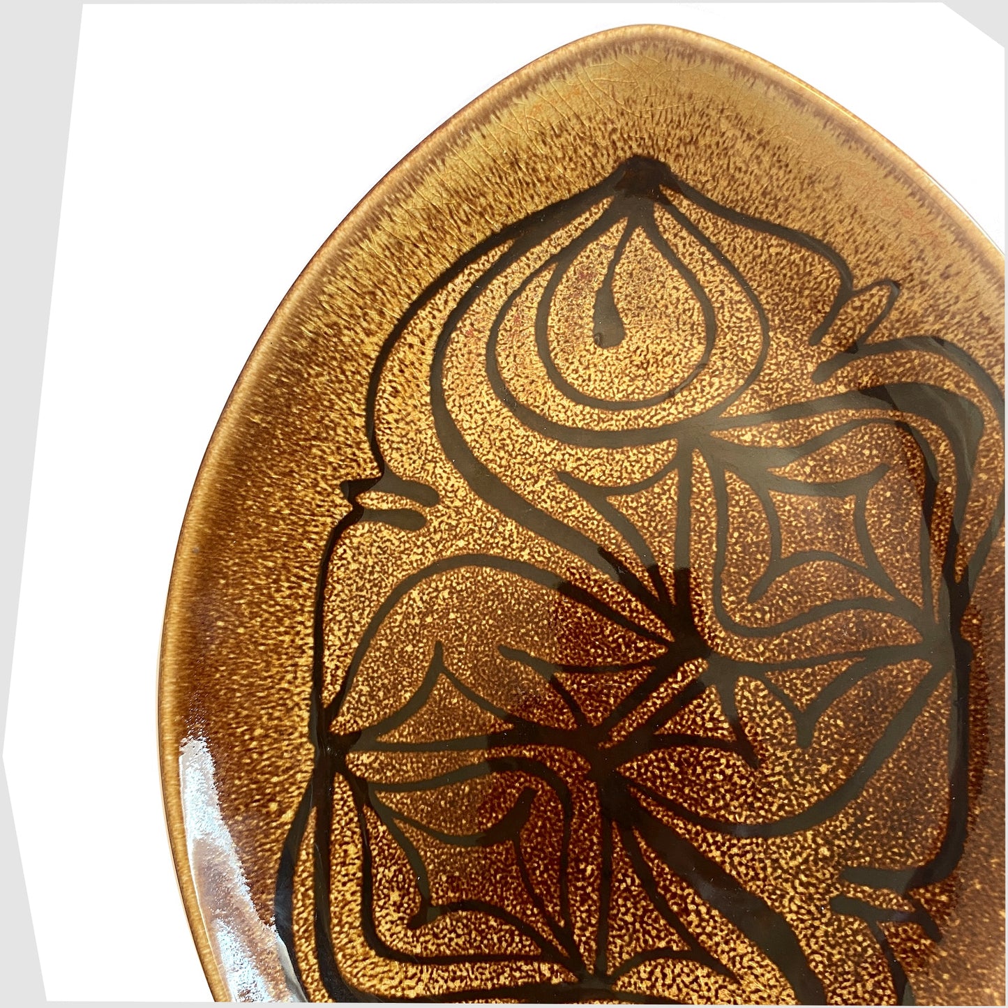 poole pottery aegean glazed dish of black flowing lines on an amber and brown glaze