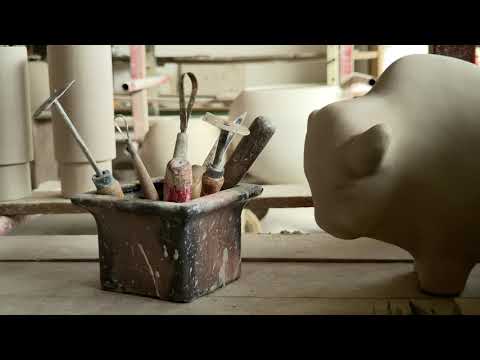 video-demonstrating-the-hand-craft-work-of-otto-gerharz-of-otto-keramiks-germany