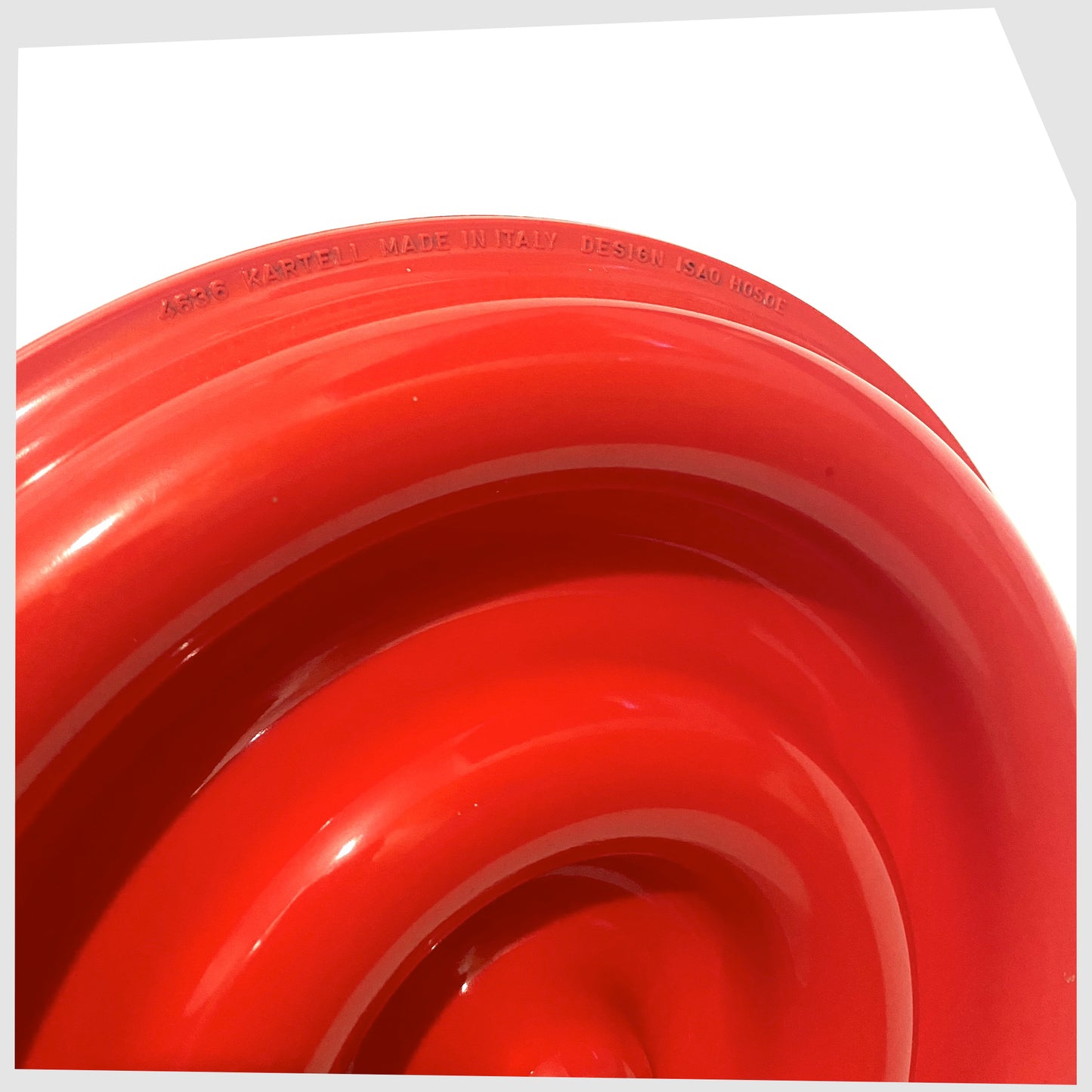 large-kartell-ashtray-in-red-abs