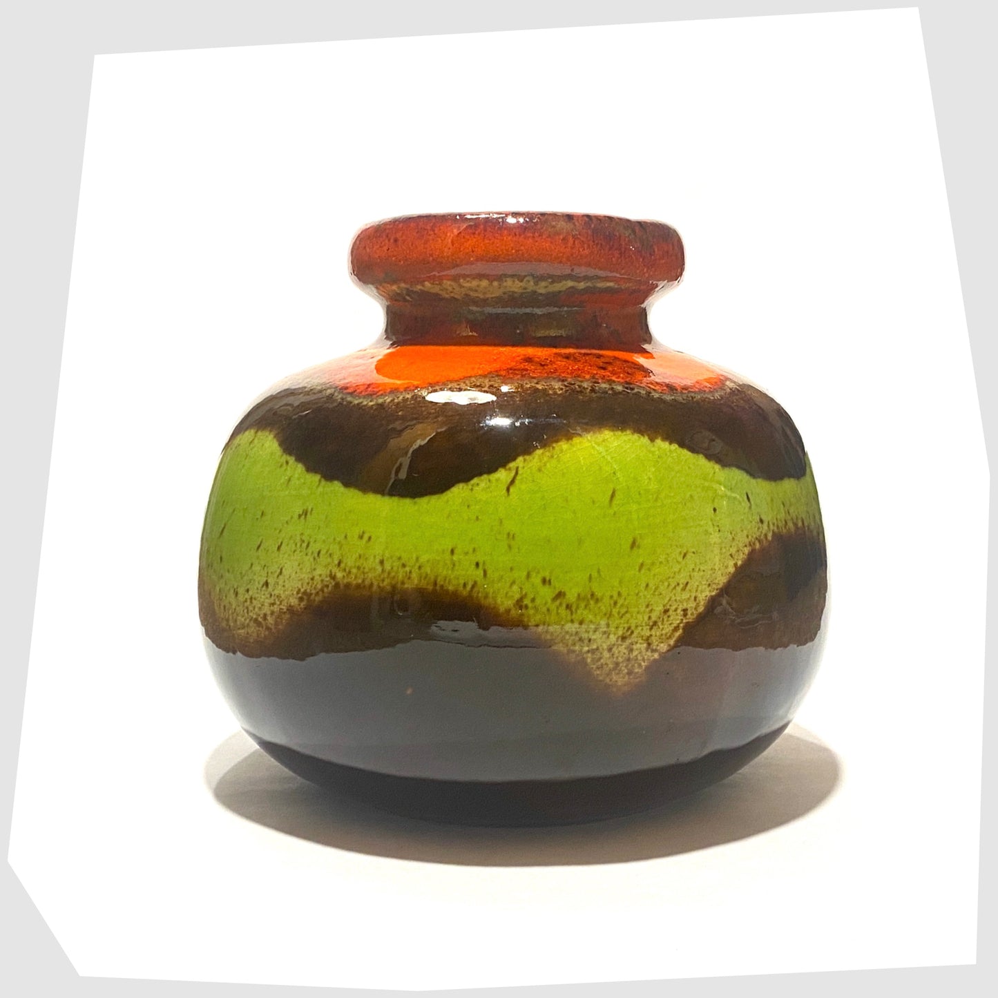 round shaped scheurich keramik 284-15 Vase with waving bands of green and red glaze