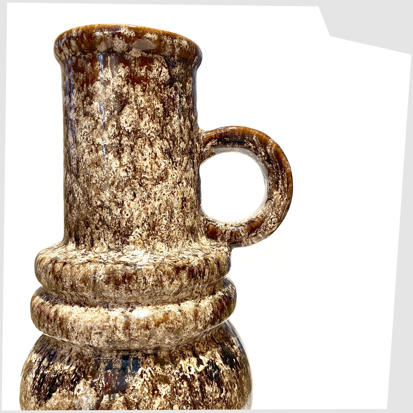 fat lava glazing on the scheurich keramik 428-26 vase with looped handle