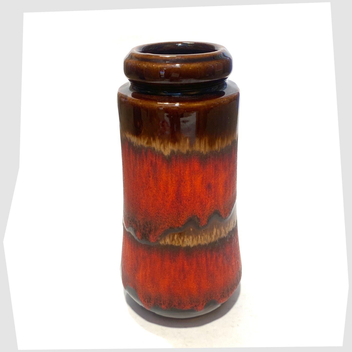 top rim of the Scheurich Keramik 209-18 Vase with red fat lava drip glaze