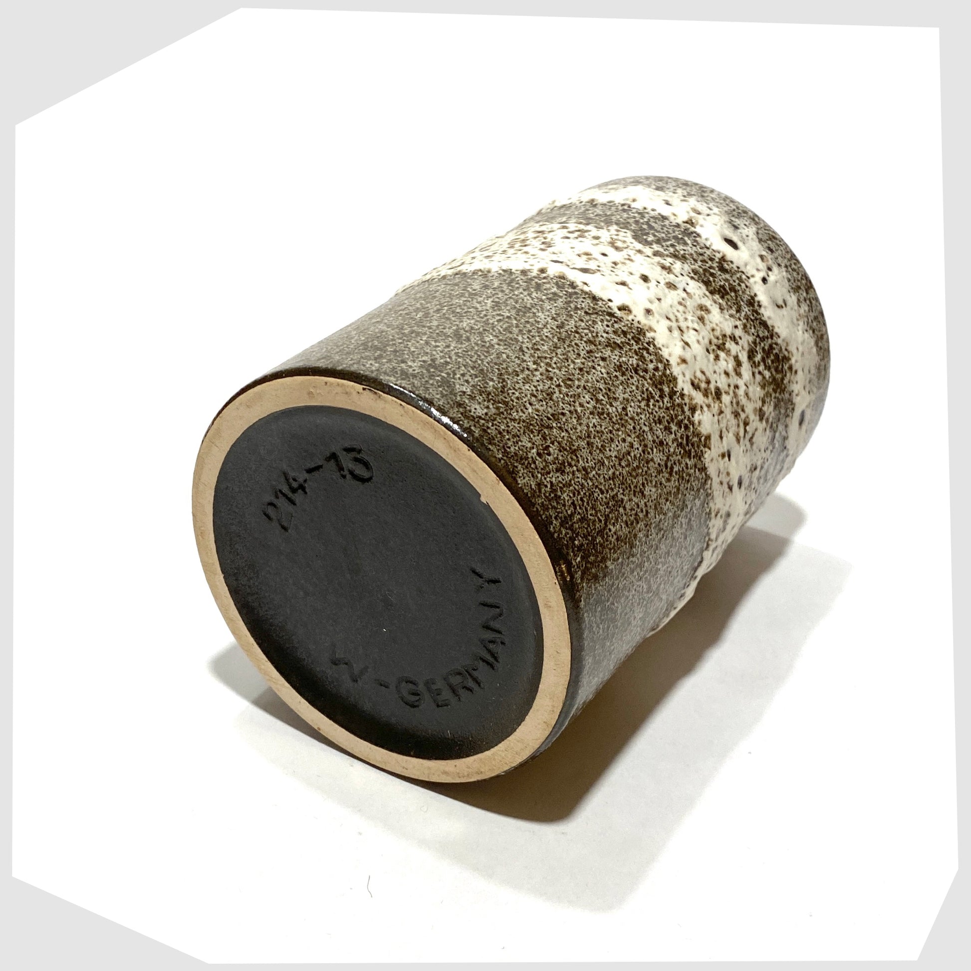 base of the West German Pottery Scheurich Keramik 514-13 vase with bands of grey and white fat lava