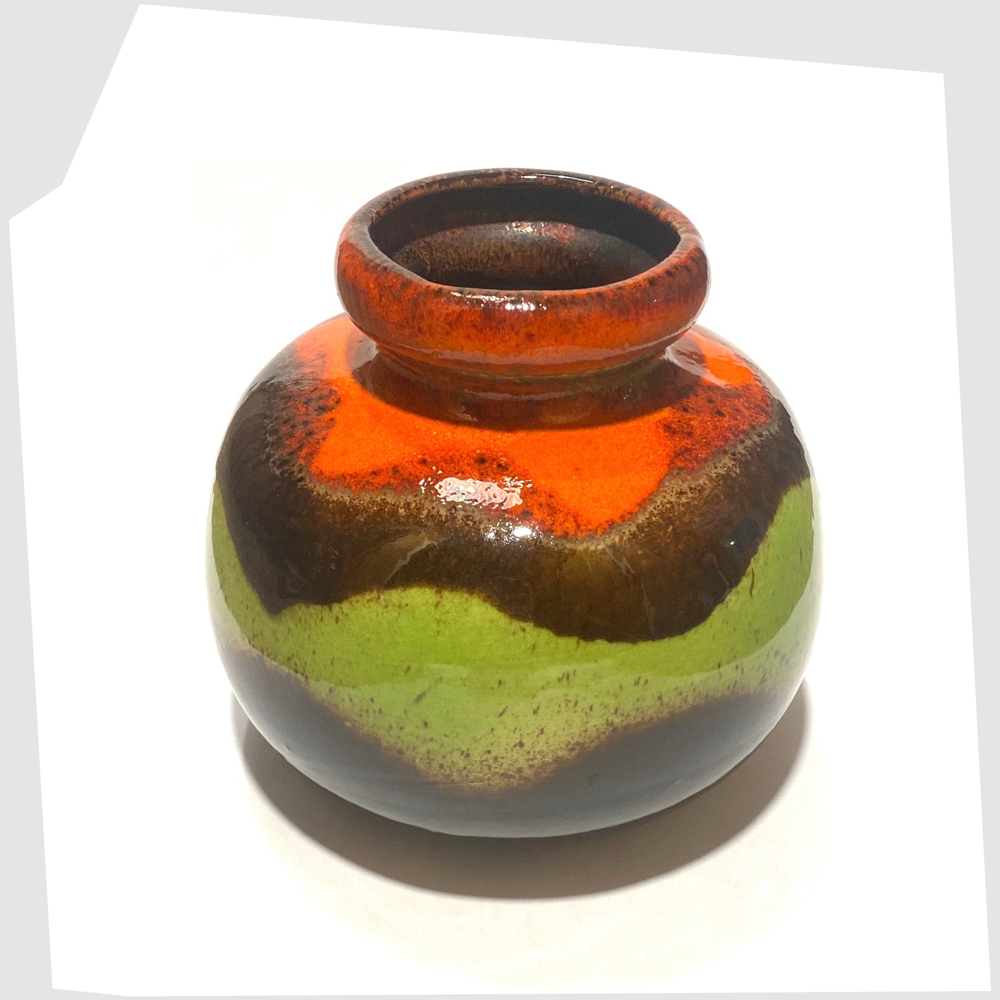 top rim of the scheurich keramik 284-15 Vase with waving bands of green and red glaze