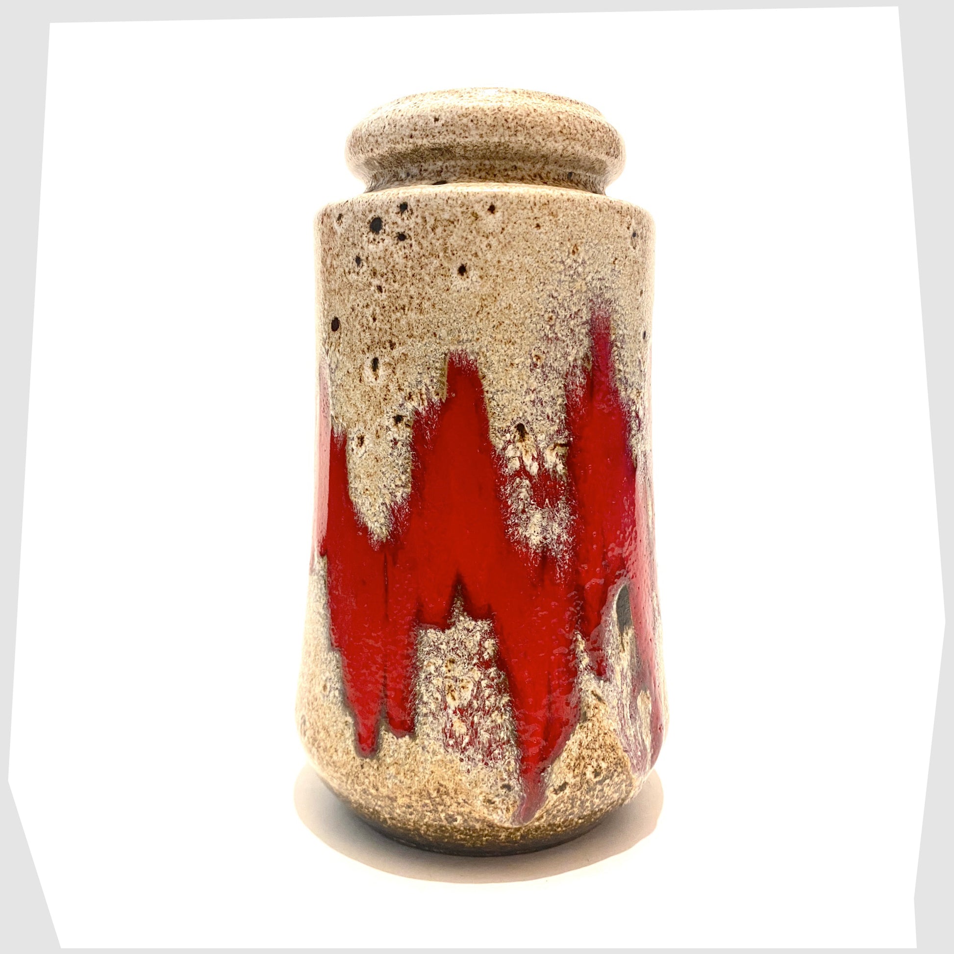 vintage-scheurich-keramik-vase-with-lora-glazing-of-bright-red-flecks-on-a-beige-fat-lava-base