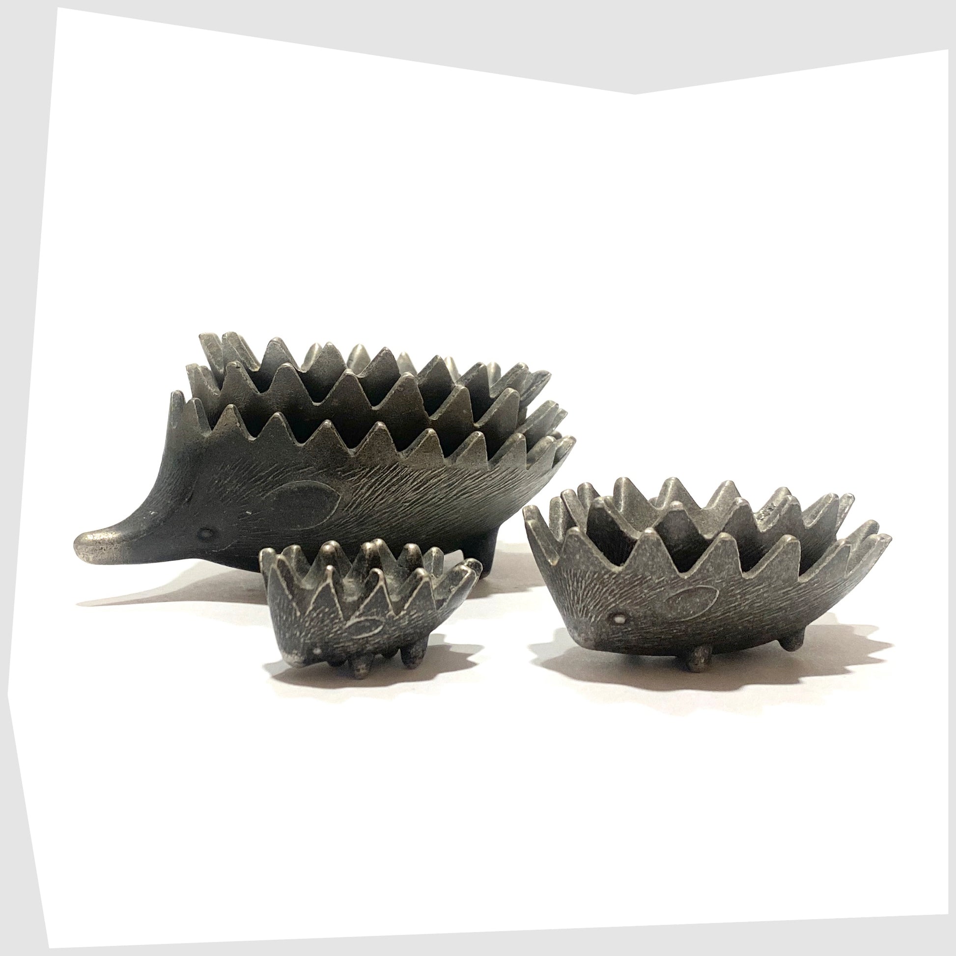 metal walter bosse-style hedgehog ashtray set, six hedgehog shaped ashtrays
