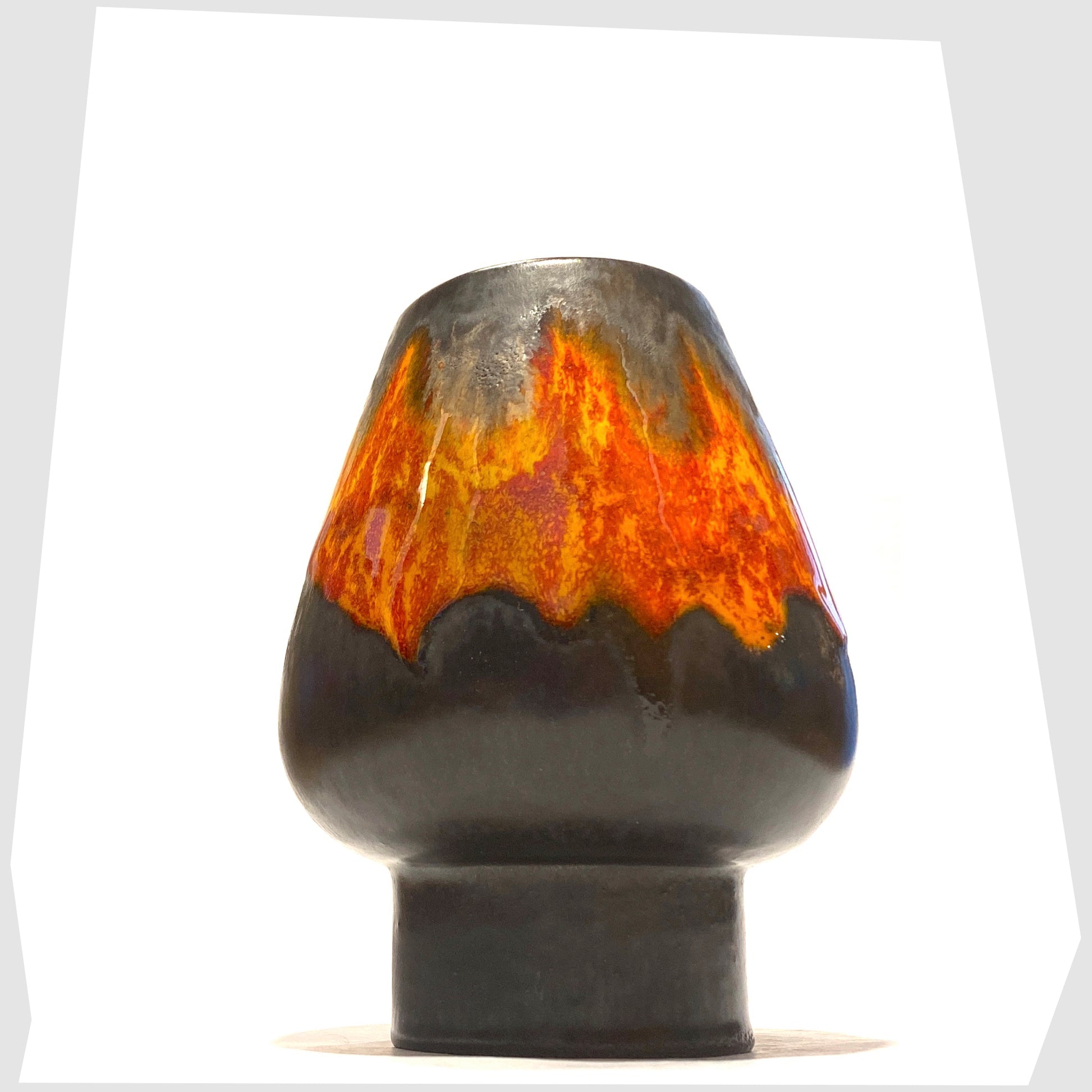 walter gerhards 510/15 mushroom-shaped vase in an orange and red drip glaze